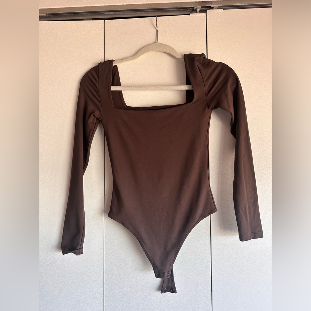 Contour Squareneck Longsleeve Bodysuit Brown